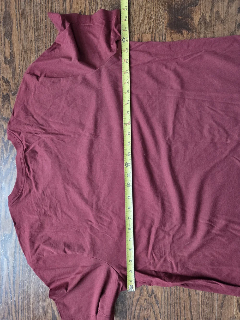 Nike Men's Maroon Graphic Swoosh Tee